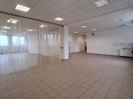 Pronájem - komerční objekt, sklad, 540 m²