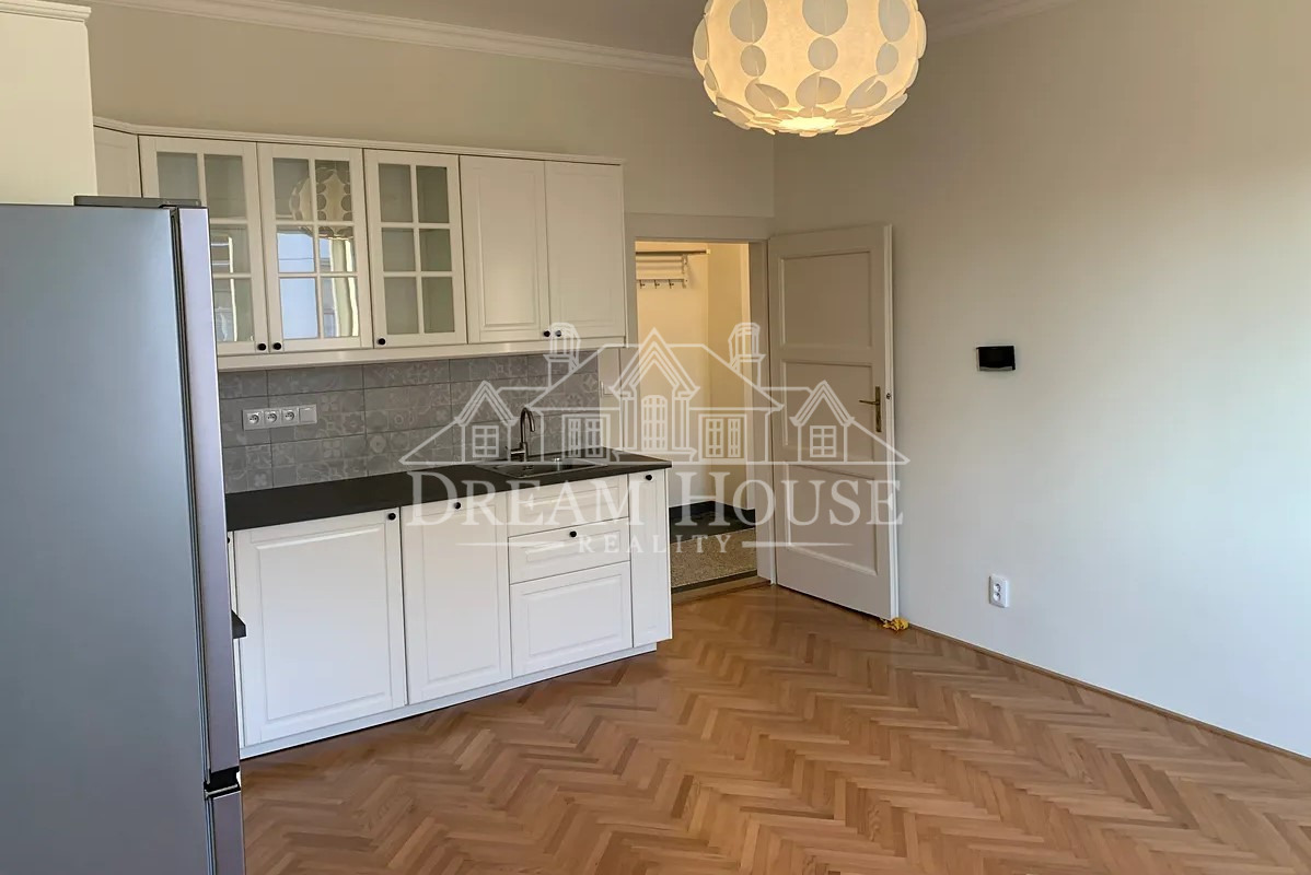 Pronájem bytu 2+kk, 44 m², Praha 9 - Libeň, nezařízený, zrekonstruovaný