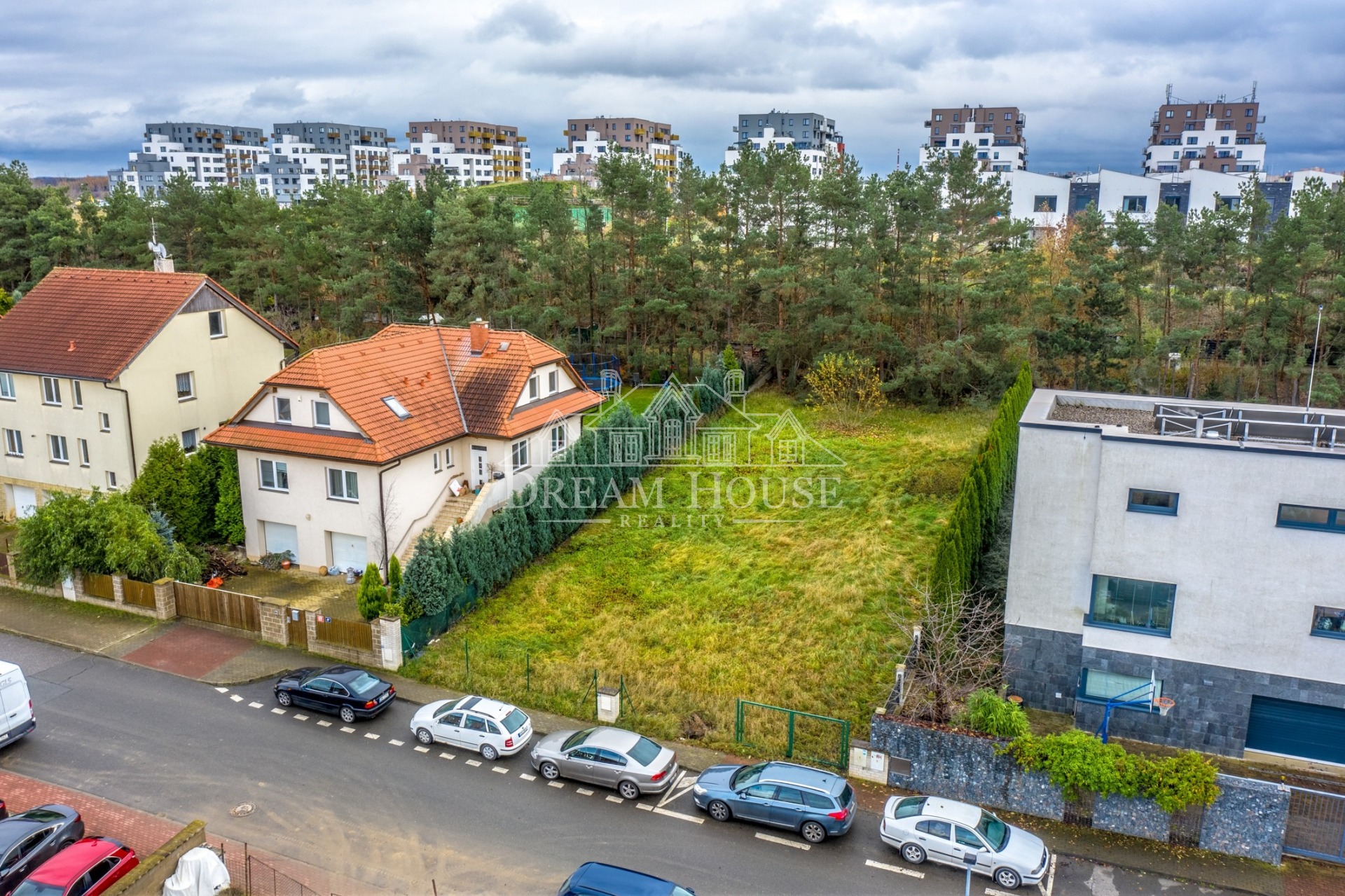 Prodej stavebního pozemku, 932 m2, Praha 10 - Štěrboholy, zasíťovaný