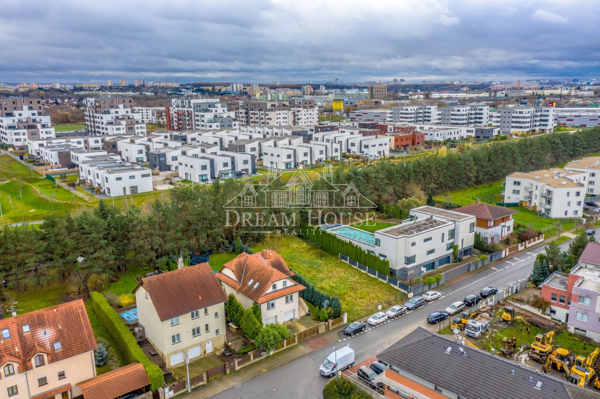 Prodej stavebního pozemku, 932 m2, Praha 10 - Štěrboholy, zasíťovaný