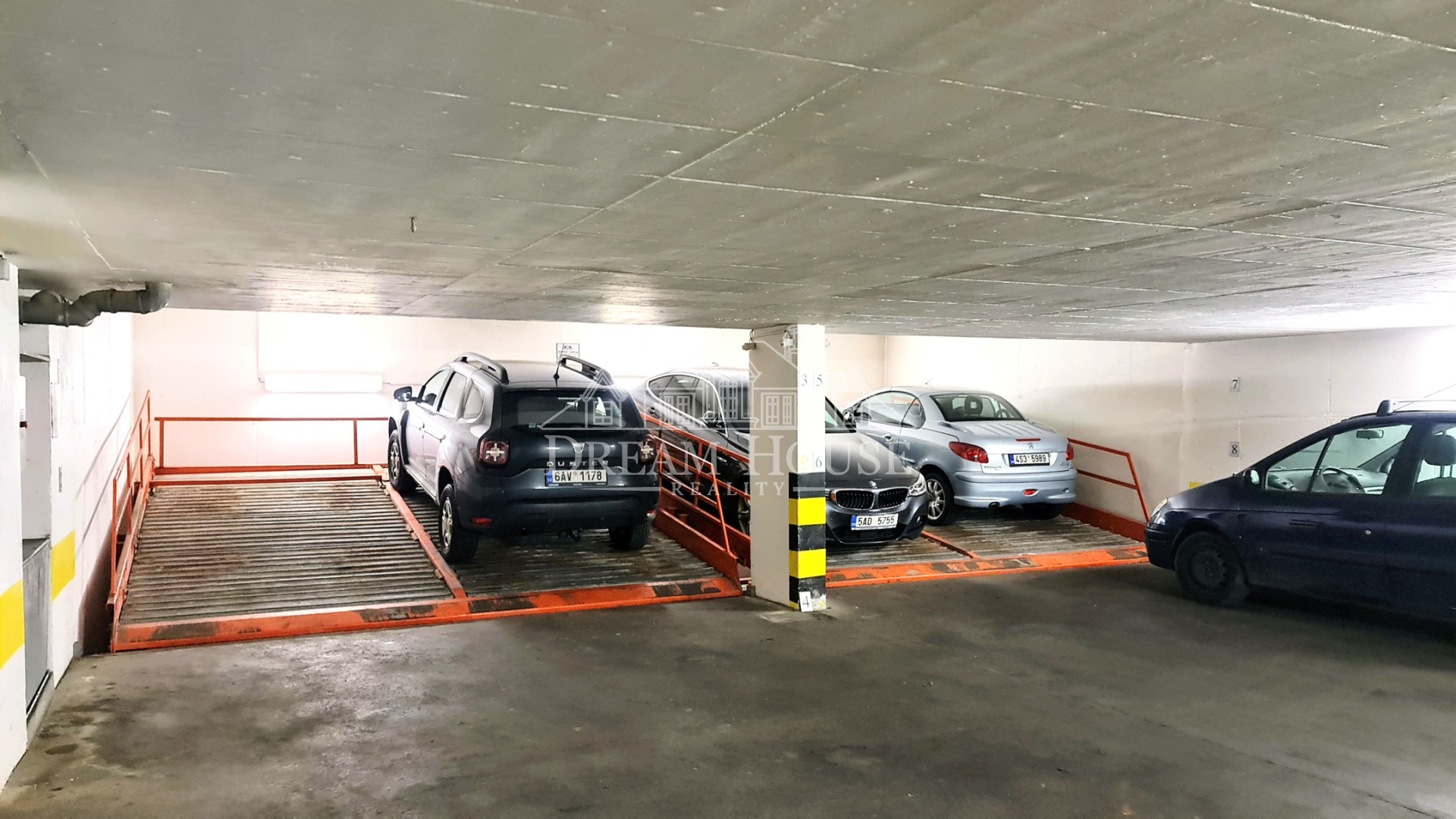 Pronájem parkovacího místa v podzemní garáži, Praha 2 - Vinohrady, zakladač