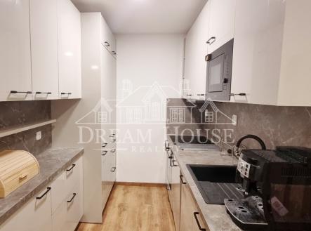 Pronájem bytu, 2+kk, 45 m²