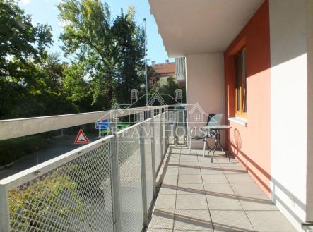 Pronájem bytu, 2+kk, 57 m²