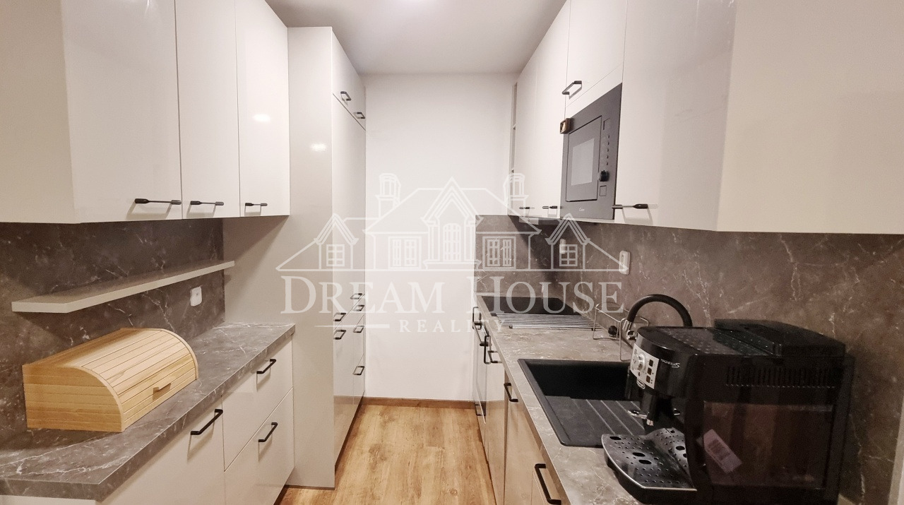 Pronájem zařízeného bytu 2+kk, 45 m2, Praha 6 - Řepy, zařízený, sklepní kóje