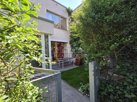 Pronájem bytu, 3+kk, 99 m²