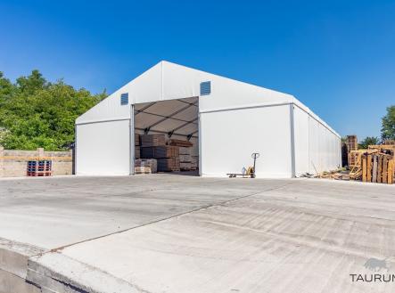 Prodej komerčního objektu, průmyslový areál, 1 315 m²