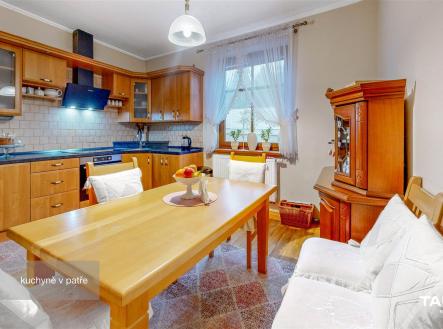 Prodej komerčního objektu, průmyslový areál, 300 m²