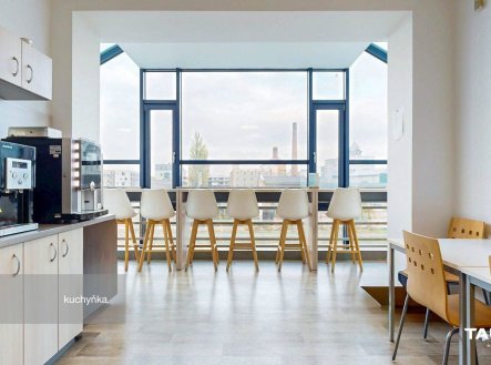 Pronájem kanceláře, 481 m²