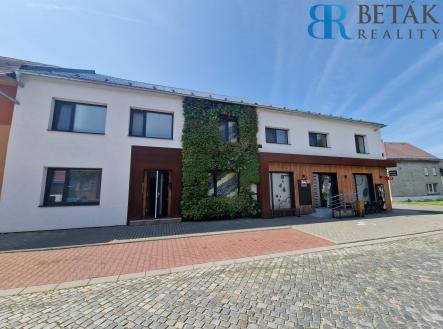 Prodej nájemního domu, 670 m²