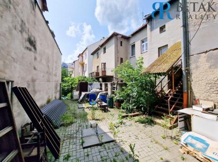 Prodej nájemního domu, 500 m²