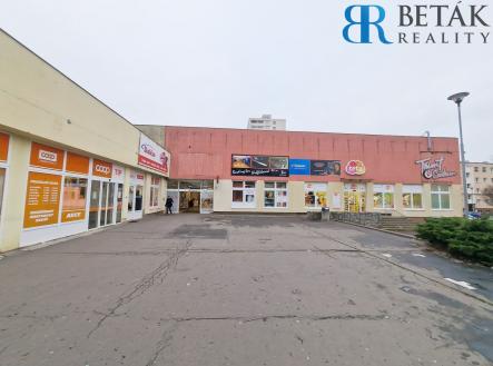 Pronájem obchodní prostor, 500 m²