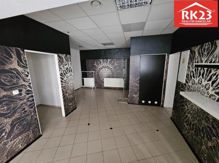 Pronájem obchodní prostor, 81 m²
