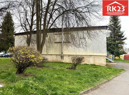 Pronájem obchodní prostor, 200 m²