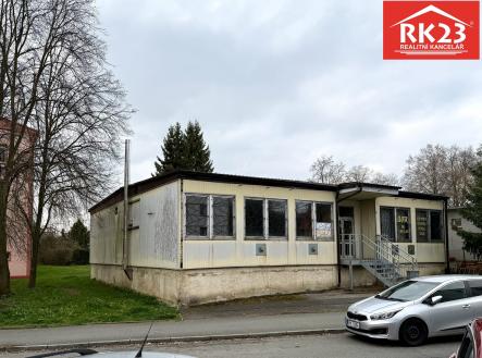 Pronájem obchodní prostor, 200 m²