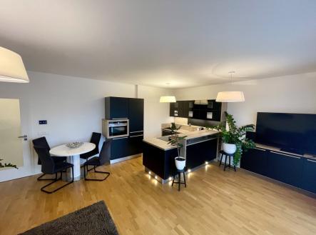 Pronájem bytu, 3+kk, 87 m²