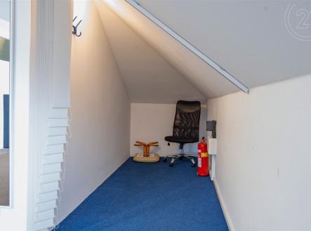 Pronájem obchodní prostor, 82 m²