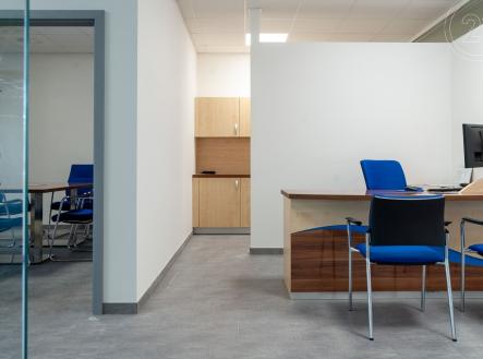 Pronájem obchodní prostor, 80 m²