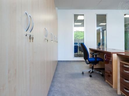 Pronájem obchodní prostor, 80 m²