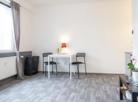 Pronájem bytu, 1+kk, 30 m²