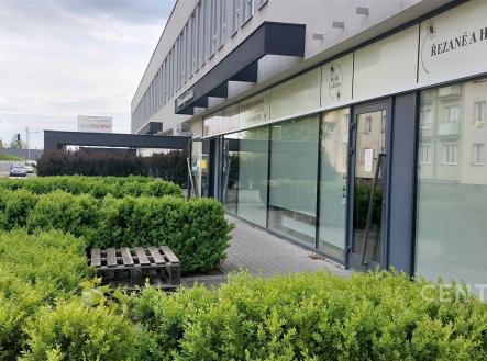 Pronájem obchodní prostory, 80 m²