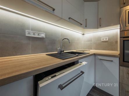 Pronájem bytu, 3+kk, 59 m²