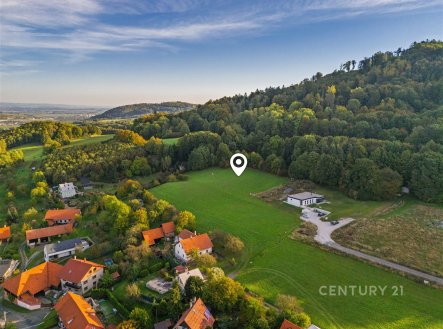 Prodej pozemku pro bydlení, 1 744 m²