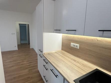 Pronájem bytu, 2+kk, 46 m²