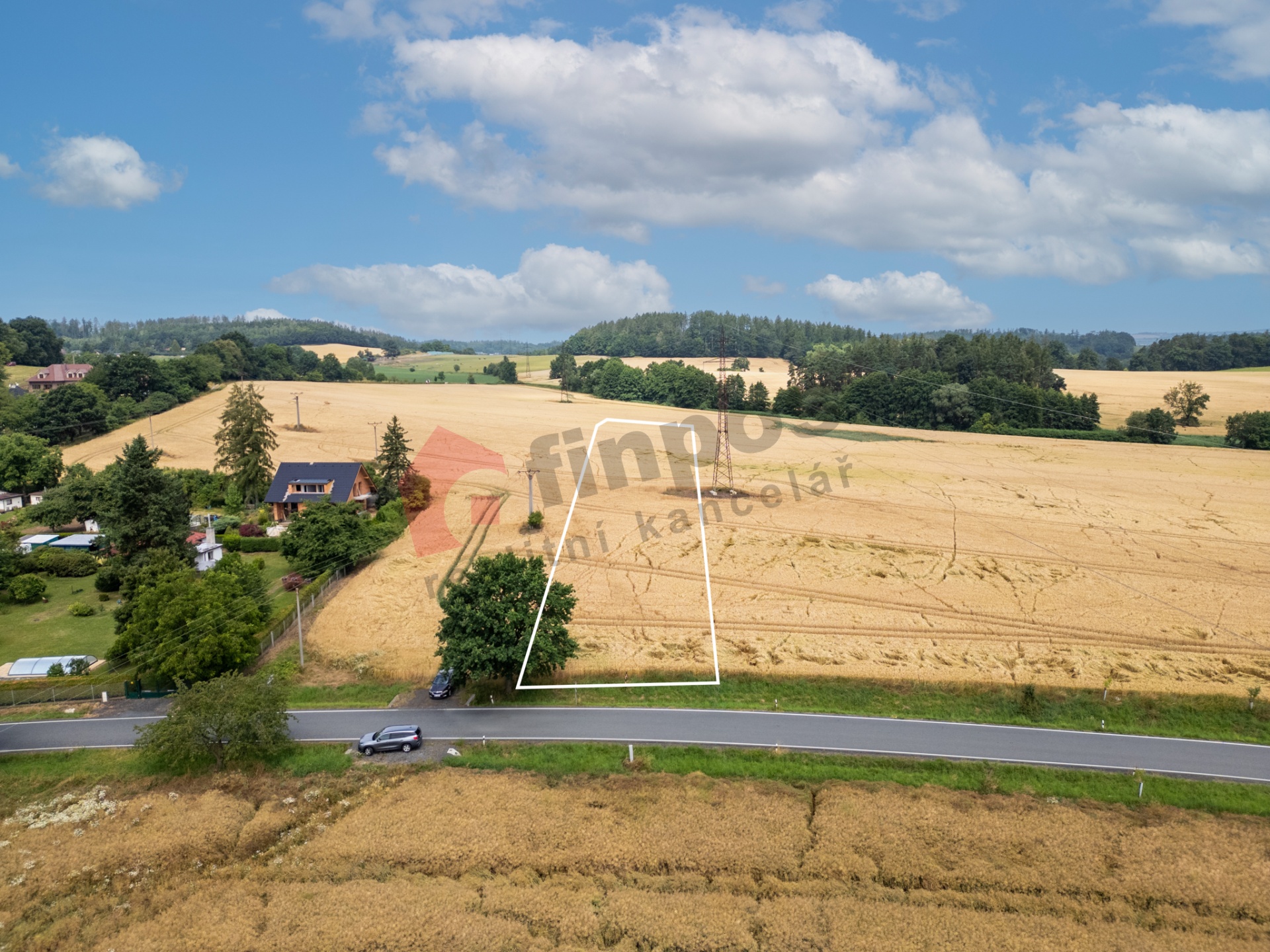Investiční pozemek 5 417 m² u zástavby, sítě 25 m – Pyšely, Zaječice (okr. Benešov)