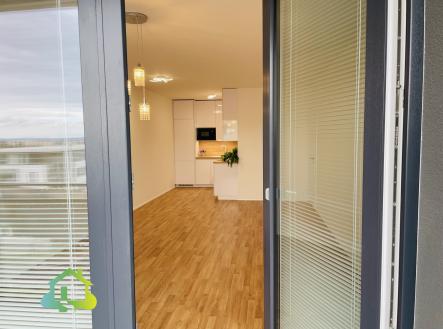 Pronájem bytu, 2+kk, 64 m²