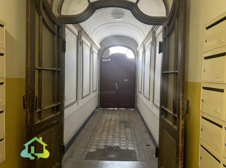 Pronájem komerčního objektu, sklad, 8 m²