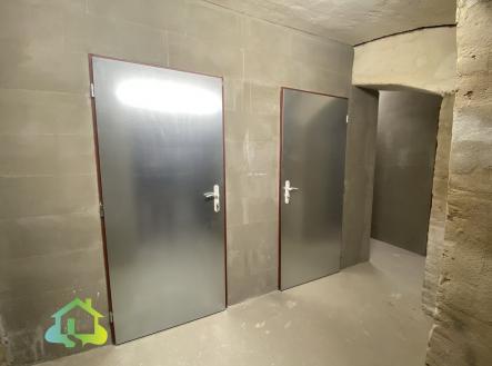 Pronájem komerčního objektu, sklad, 6 m²