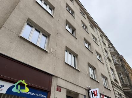 Pronájem komerčního objektu, sklad, 2 m²