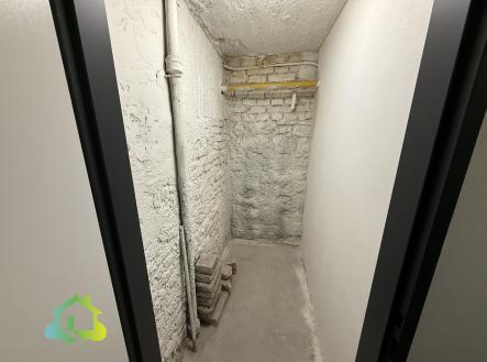 Pronájem komerčního objektu, sklad, 2 m²