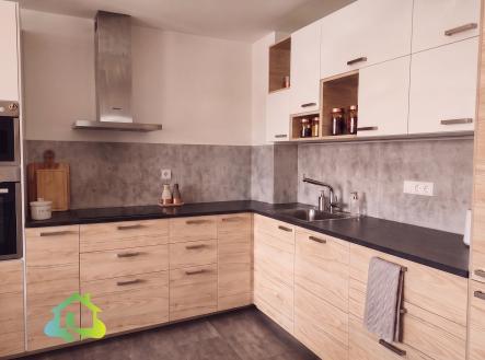 Pronájem bytu, 4+kk, 77 m²