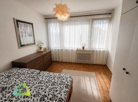 Pronájem bytu, 4+kk, 77 m²