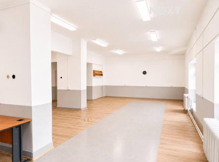 Pronájem komerčního objektu, obchodní centrum, 190 m²