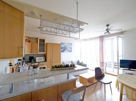 Pronájem bytu, 2+kk, 71 m²