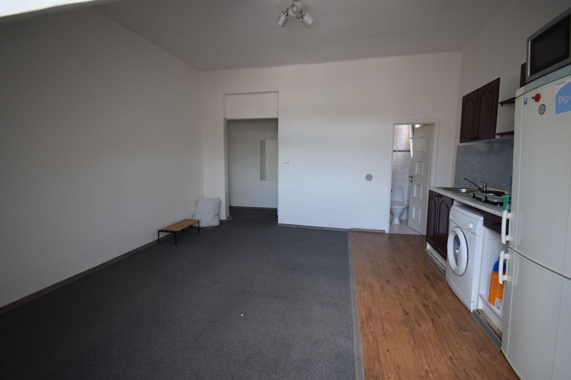 Sklad 26 m2, Novovysočanská ulice, Praha Vysočany