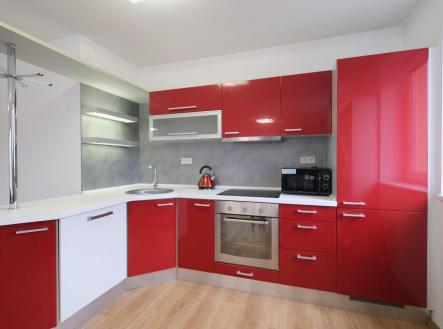 Pronájem bytu, 1+kk, 70 m²