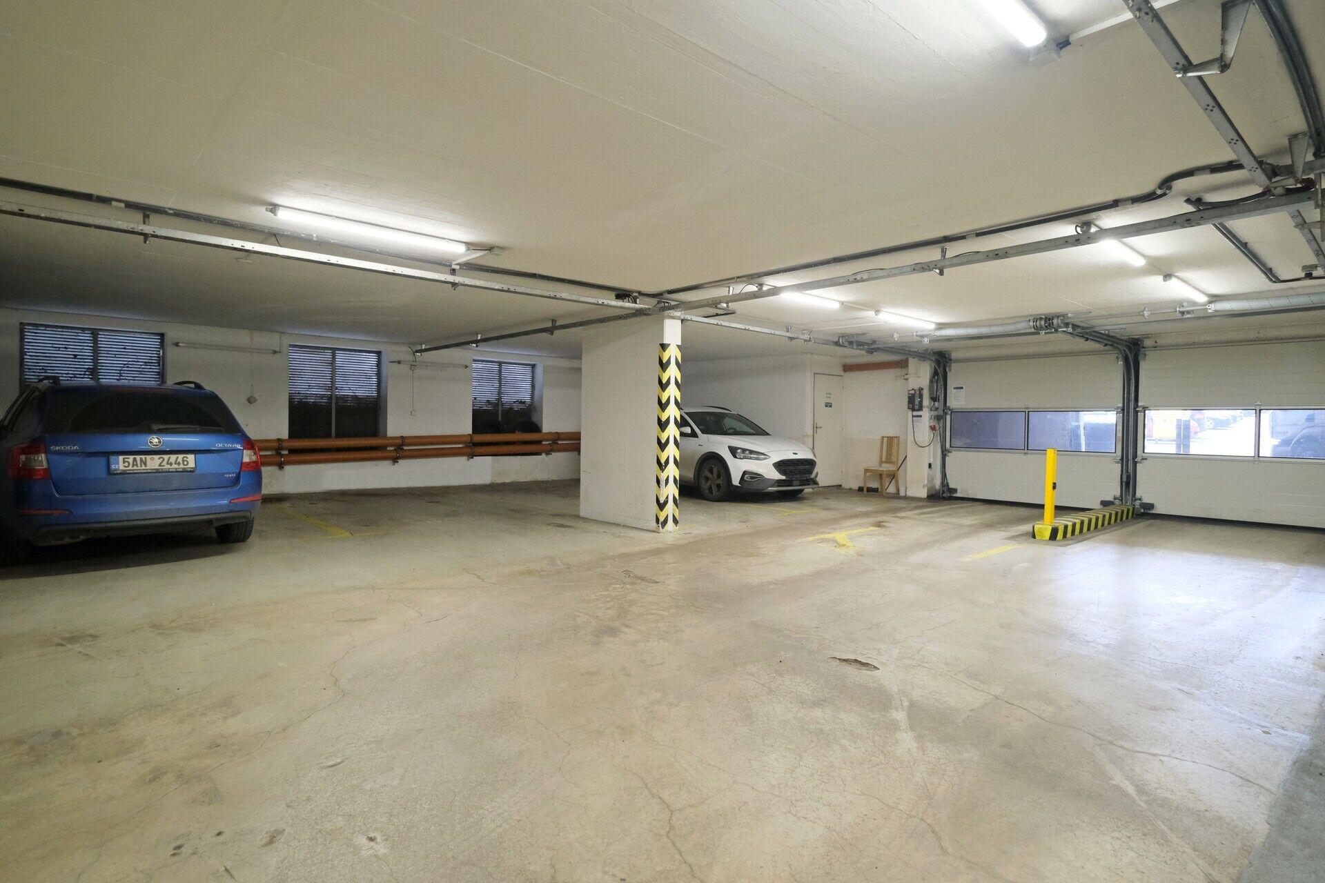 Garážové stání Petržílkova ulice, Praha 5 Stodůlky