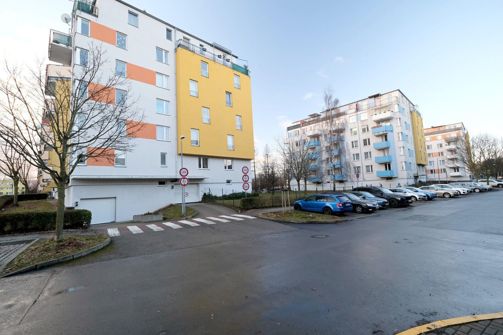 Garážové stání Bechlínská ulice, Praha 9 Letňany