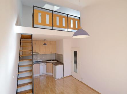 Pronájem bytu, 2+kk, 57 m²