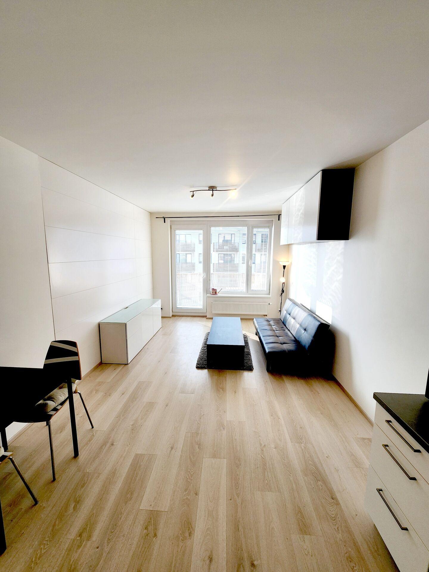 2+kk 54 m2 + balkon a gar.stání, Praha 10 Dolní Měcholupy