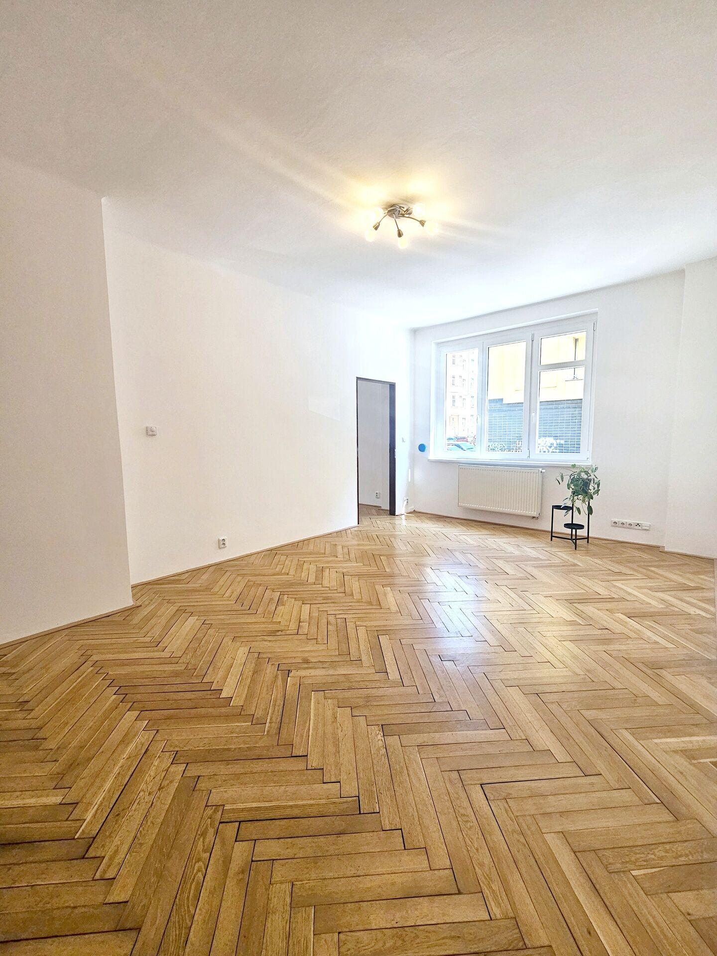 Krásné reprezentativní prostory na kanceláře - 2+1  Přemyslovská ulice, Praha 3 Žižkov