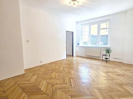 Pronájem kanceláře, 70 m²