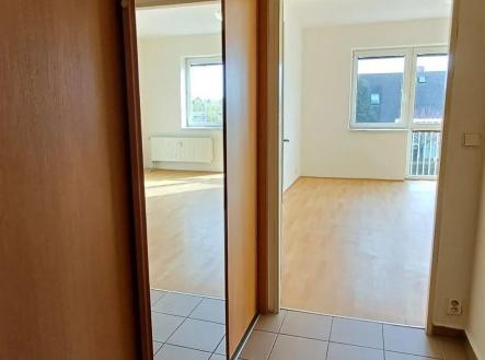 Pronájem bytu, 1+kk, 33 m²