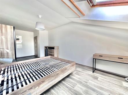 Pronájem bytu, 2+kk, 68 m²