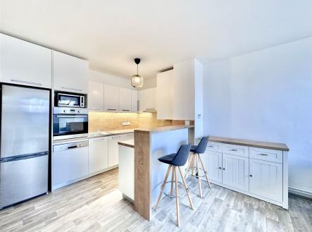 Pronájem bytu, 2+kk, 68 m²