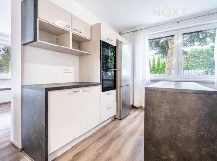 Pronájem domu/vily, 290 m²