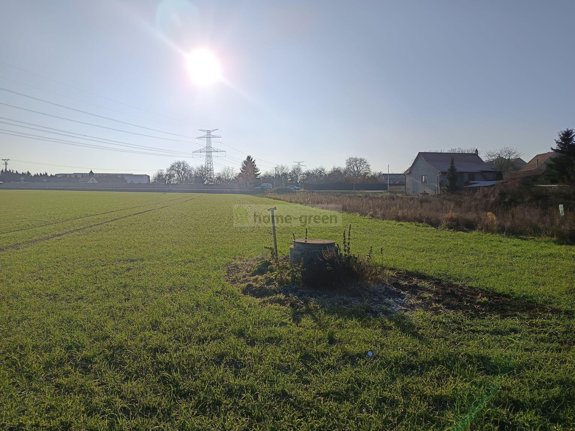 Prodej stavebního pozemku - 707 m², Veverské Knínice
